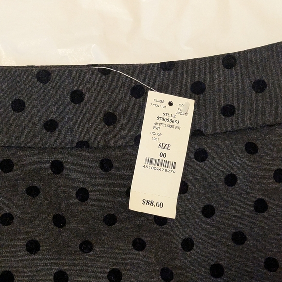 White House Black Market Black Polka Dot Pencil Skirt - Picture 4 of 5